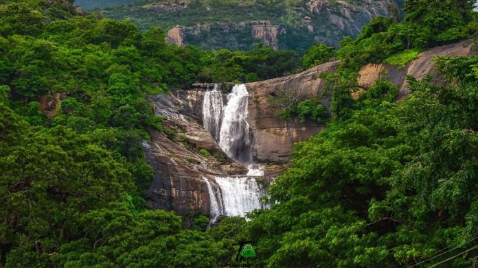 Courtallam-Waterfalls-Tirunelveli-Tamilnadu