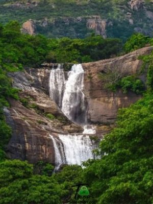 Courtallam-Waterfalls-Tirunelveli-Tamilnadu